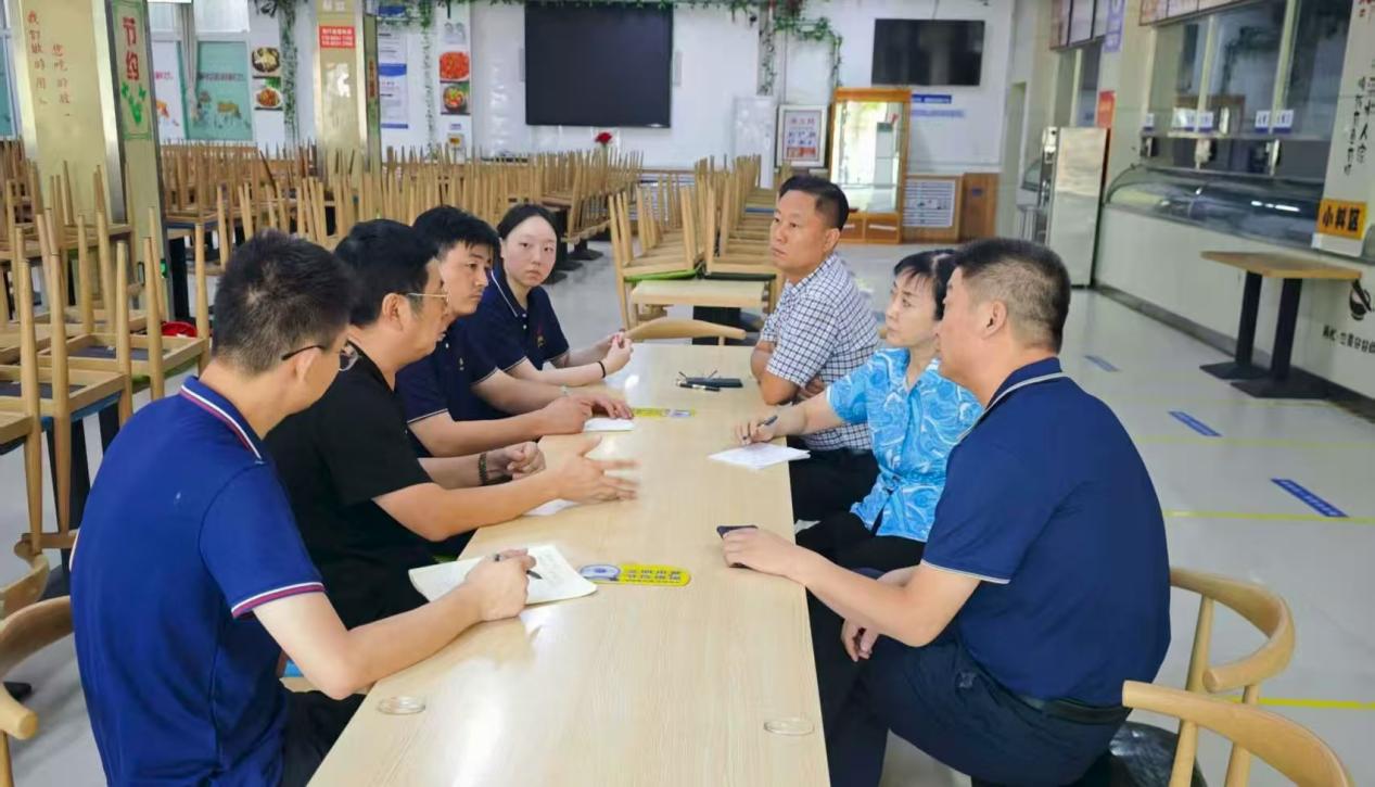 fc82706f99e11b400c318b1d1299211